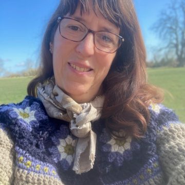 Hooked On Leaves me cozy down